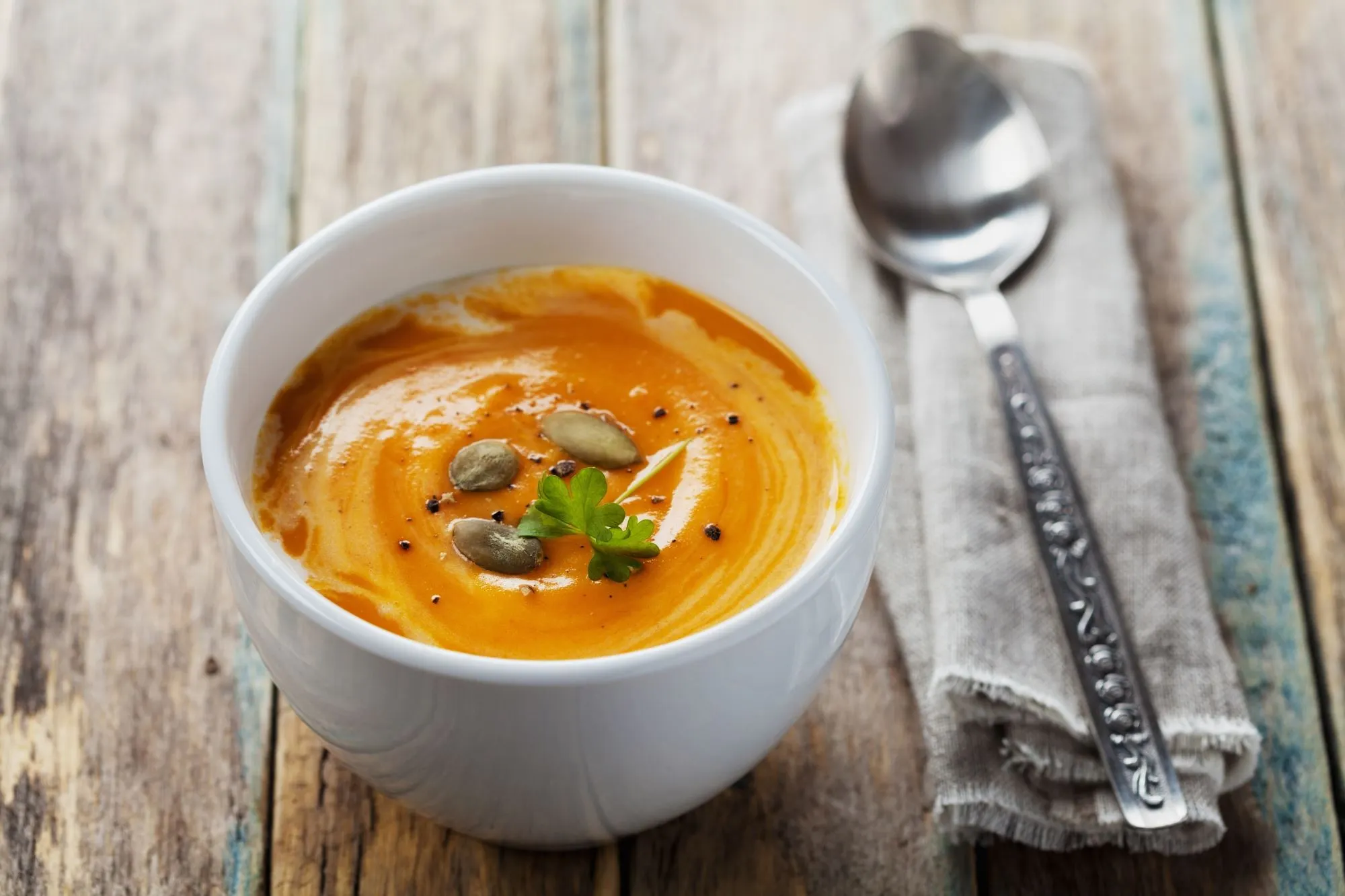 Cremet rodsuppe