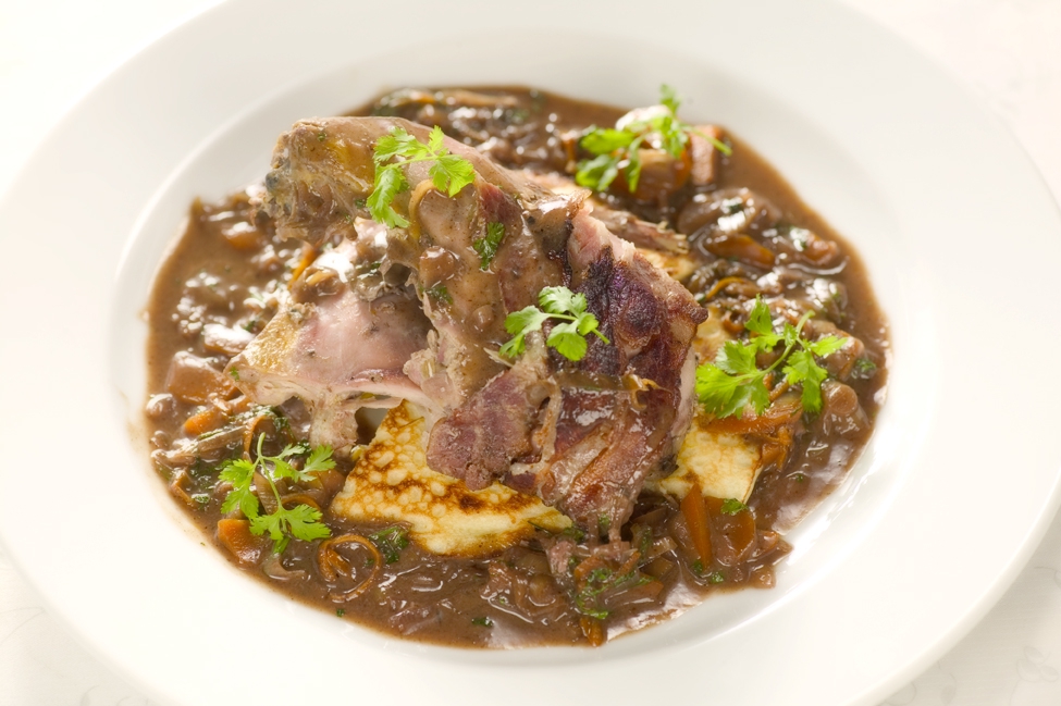 Fasaner med majspandekager og anis-appelsin-koriandersauce