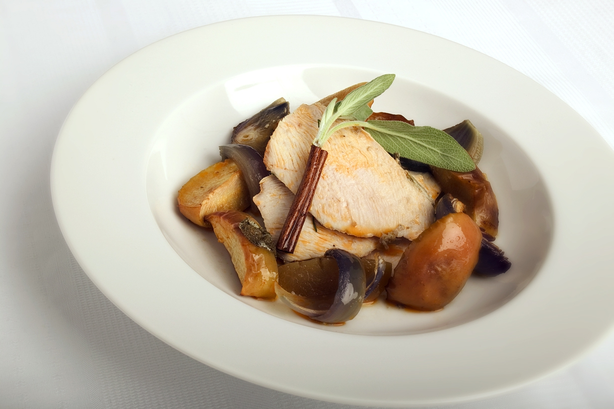 Cidermarineret kalkun med æblesauce