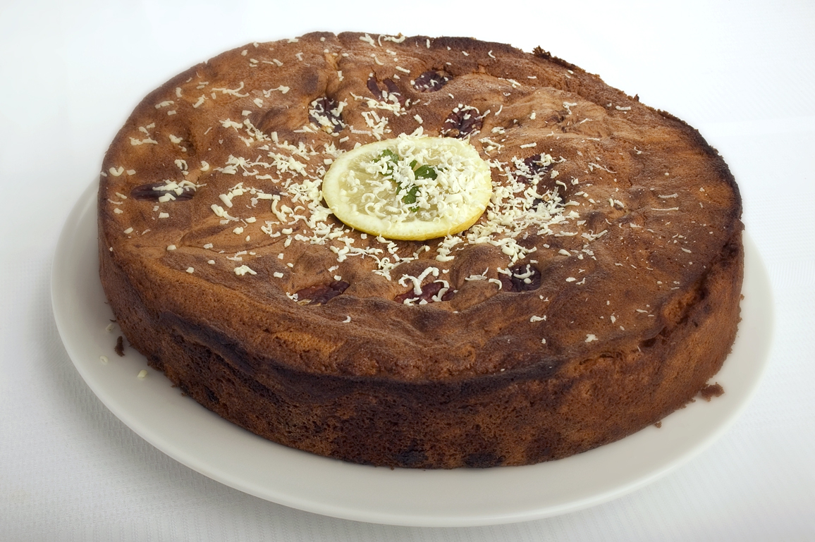 Banankage med valnødder og chokolade