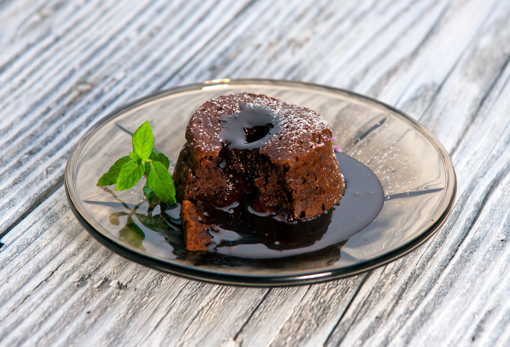 Varm chokoladekage med flydende fyld