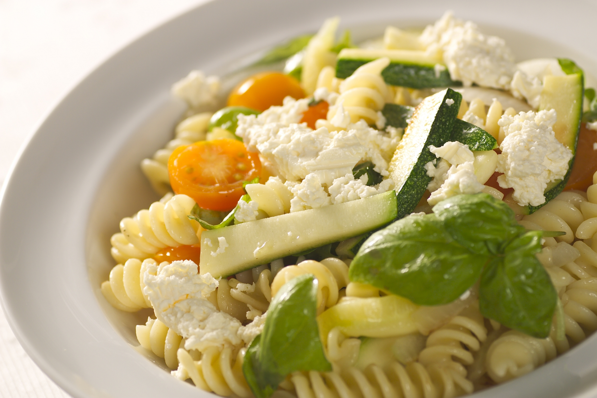 Pasta med feta og grøntsager