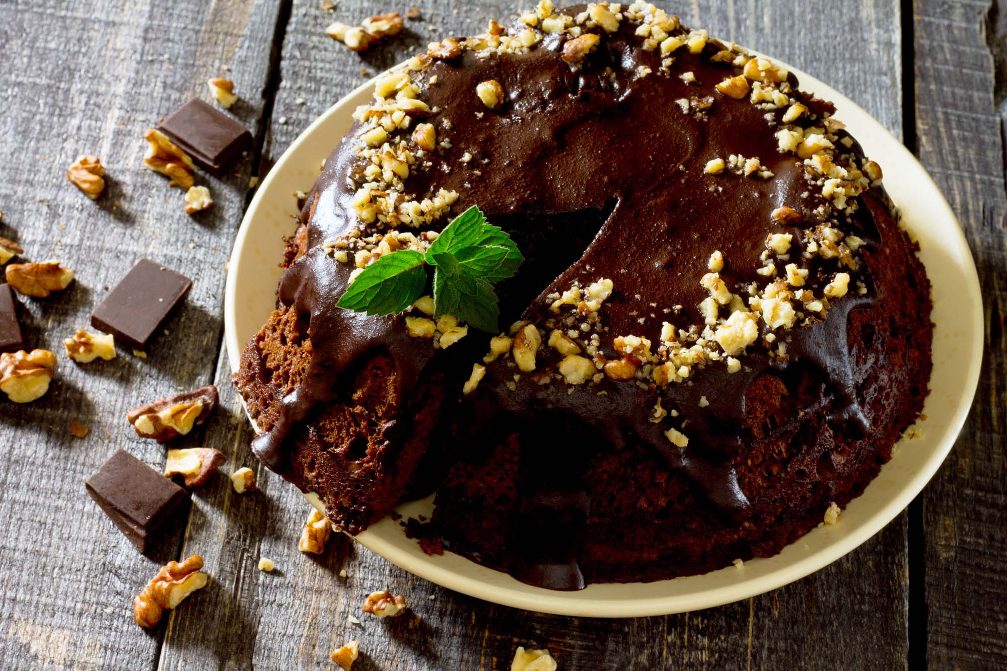 Bøgenøddekage med chokoladekræs