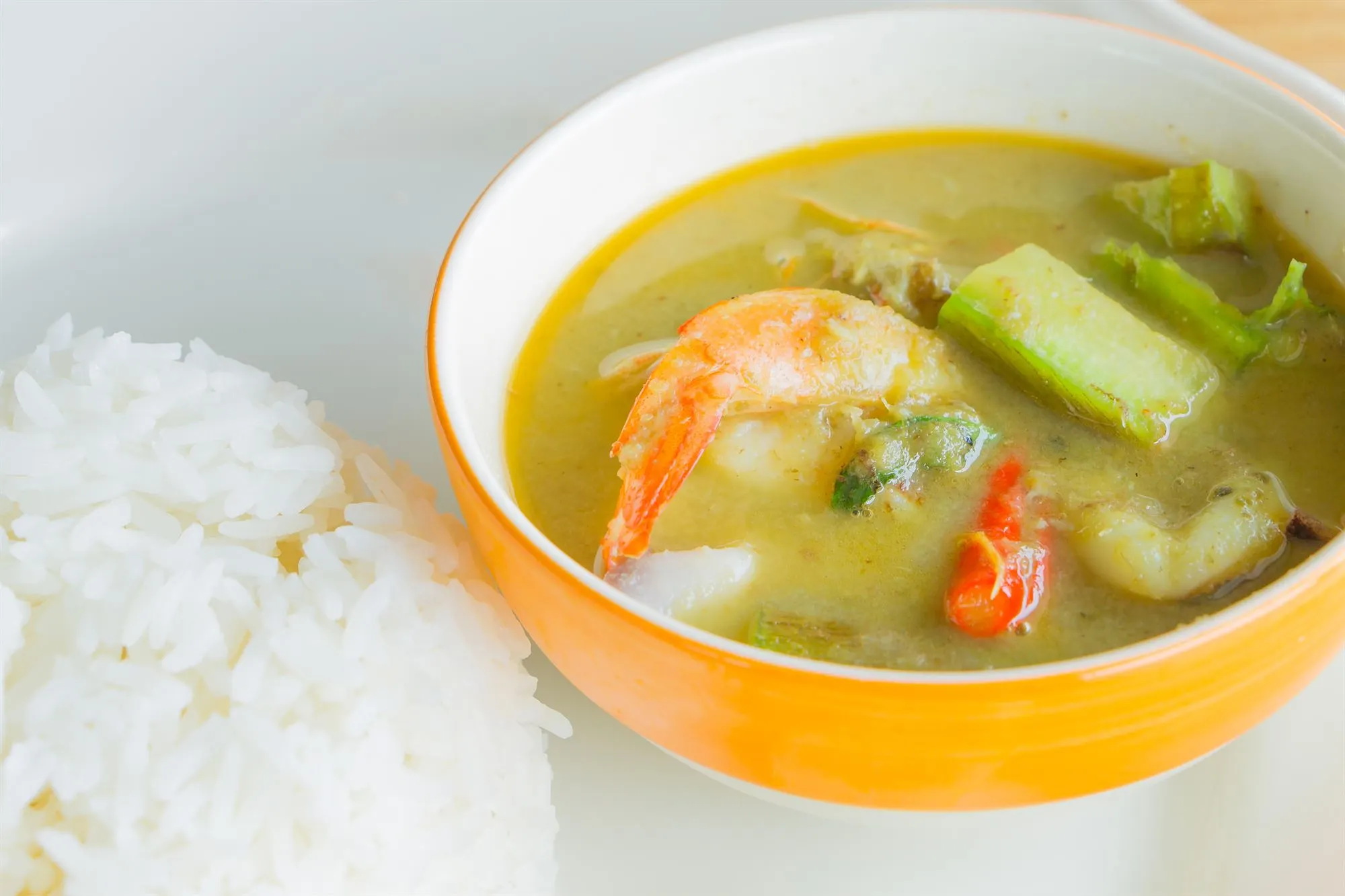 Grøn thai-curry med rejer