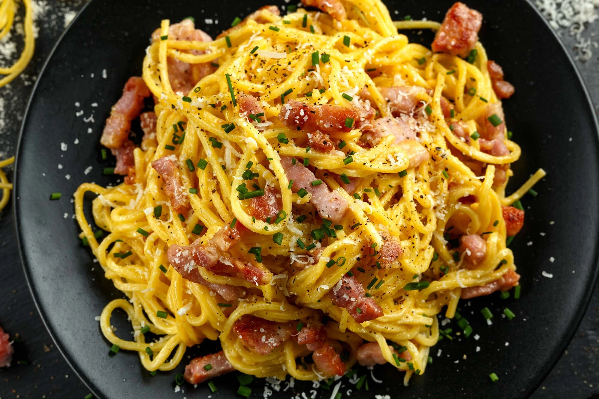 Pasta med bacon og ost