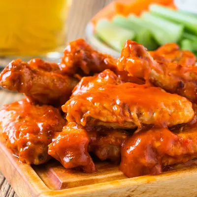 Krydrede hot wings
