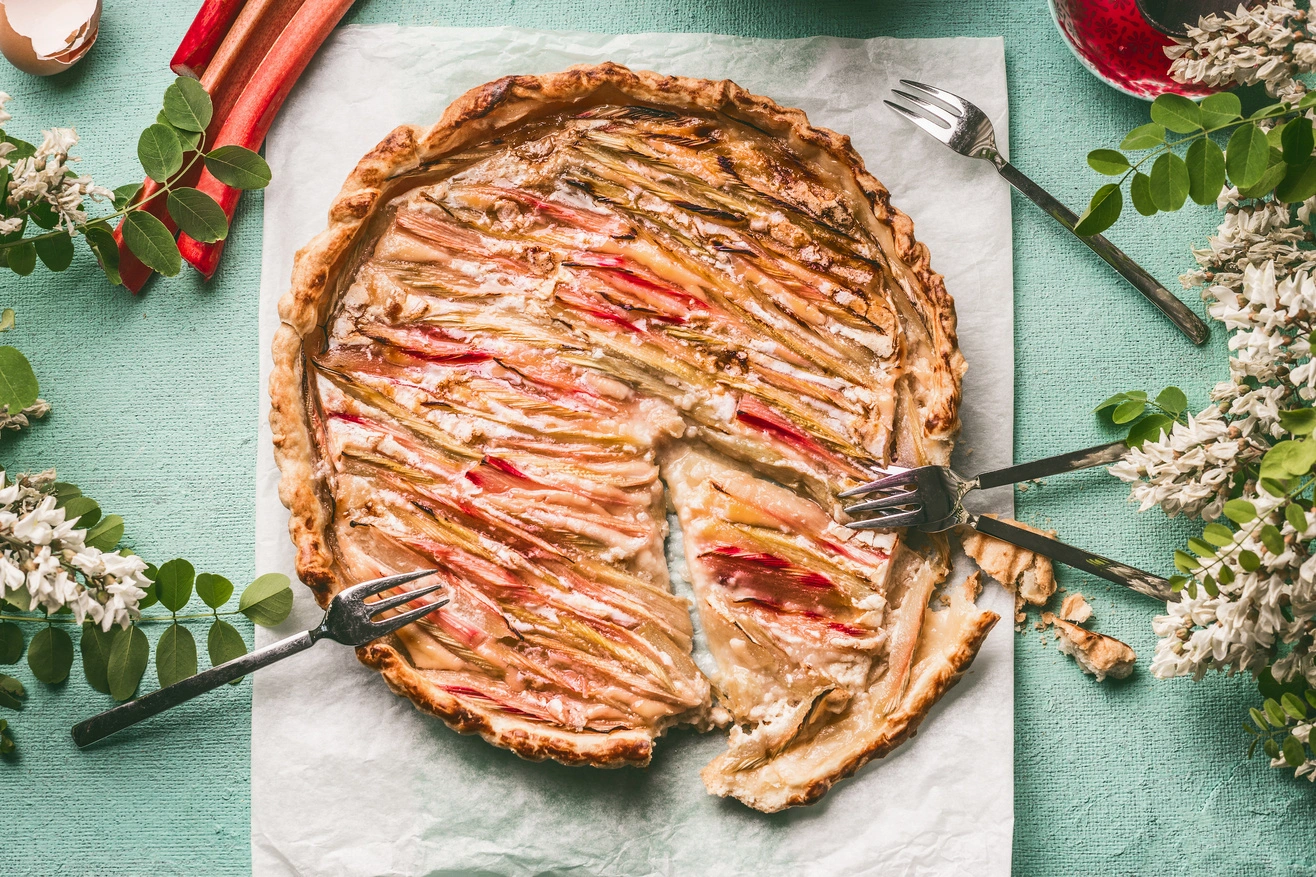 Rabarber kage med marcipan