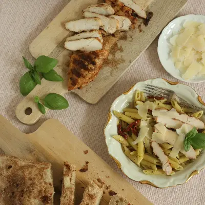 Pastasalat med kylling