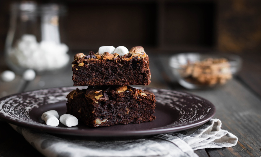 Chokoladekage med skumfiduser