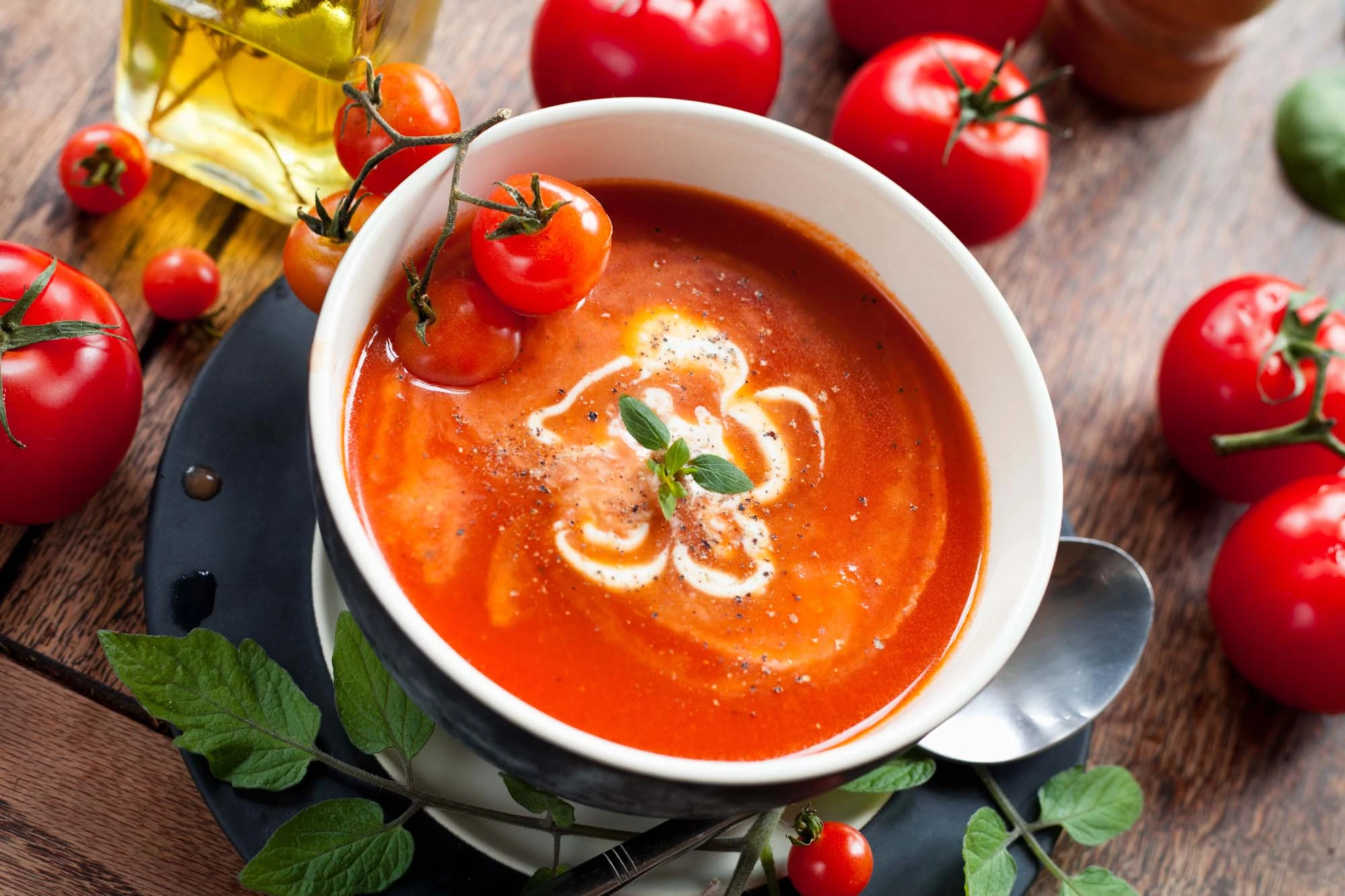 Cremet tomatsuppe
