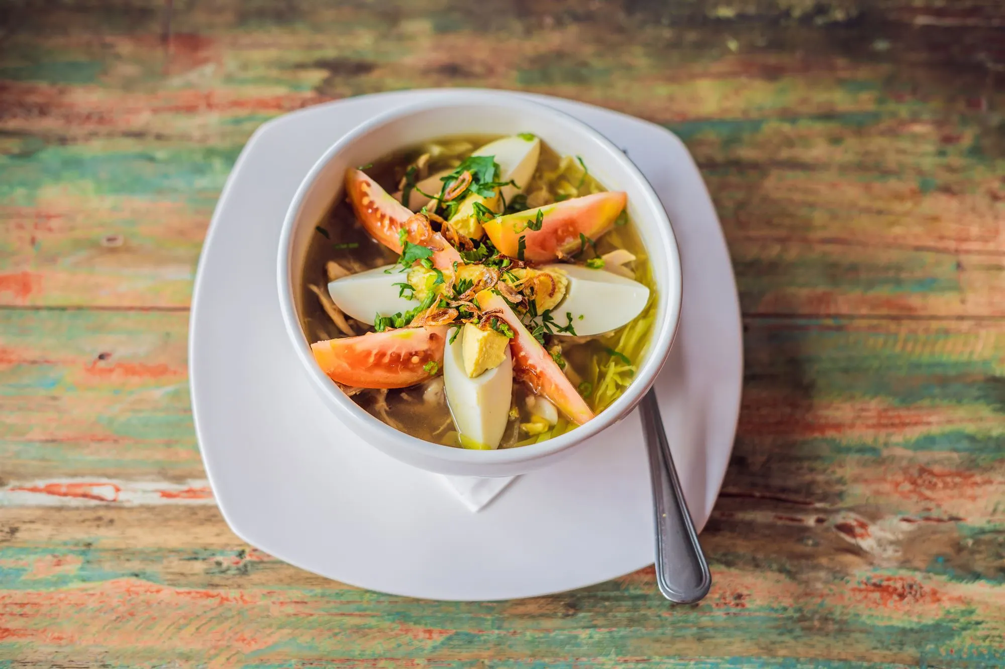 Indonesisk kyllingesuppe