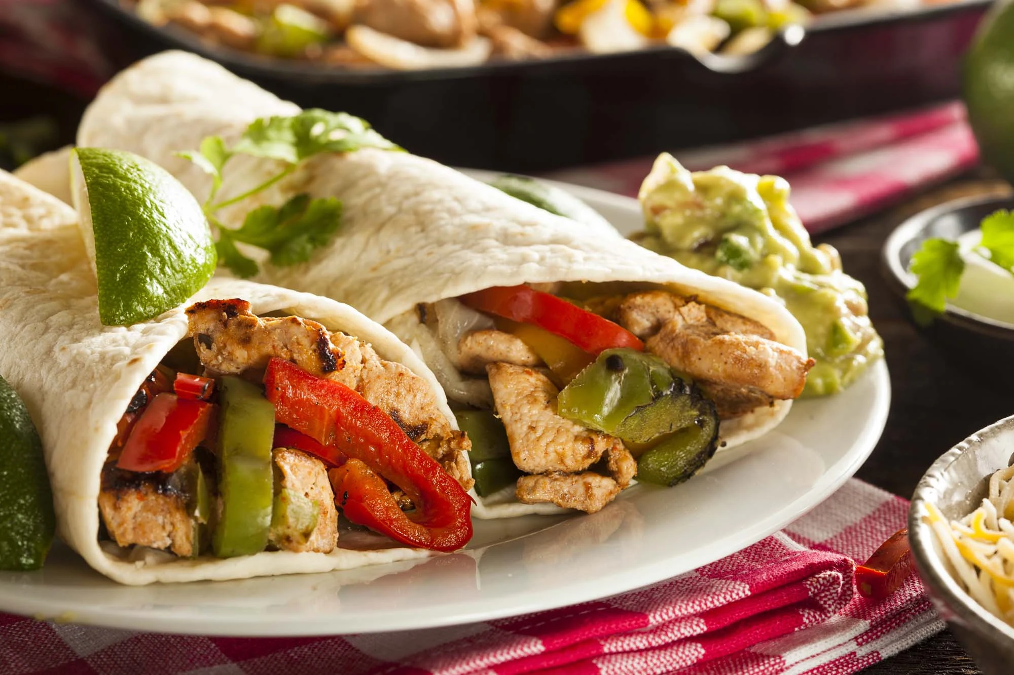 Fajitas med kylling og peberfrugt