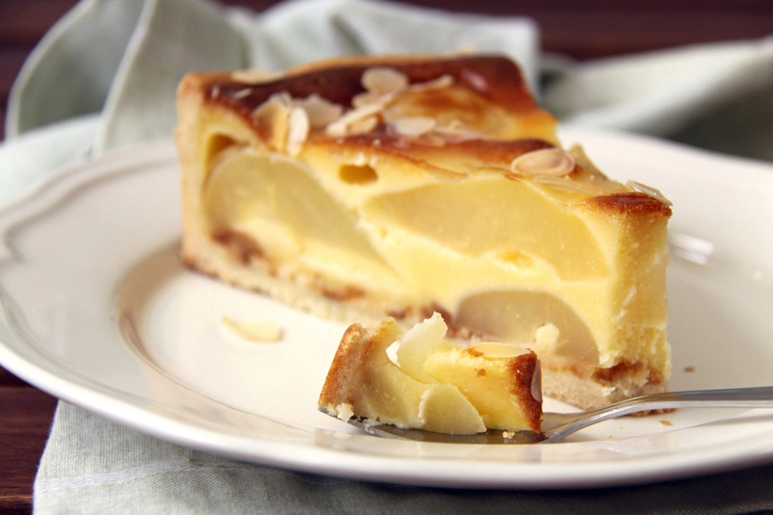 Pæretærte med marcipan