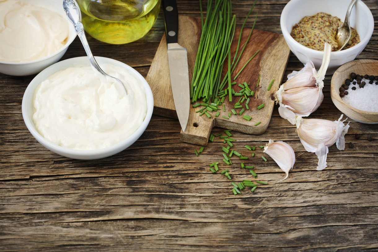 Hvidløgsdressing