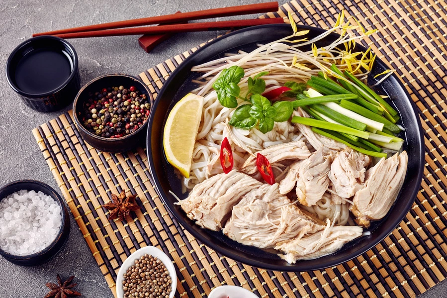 Pho ga - vietnamesisk kyllingesuppe