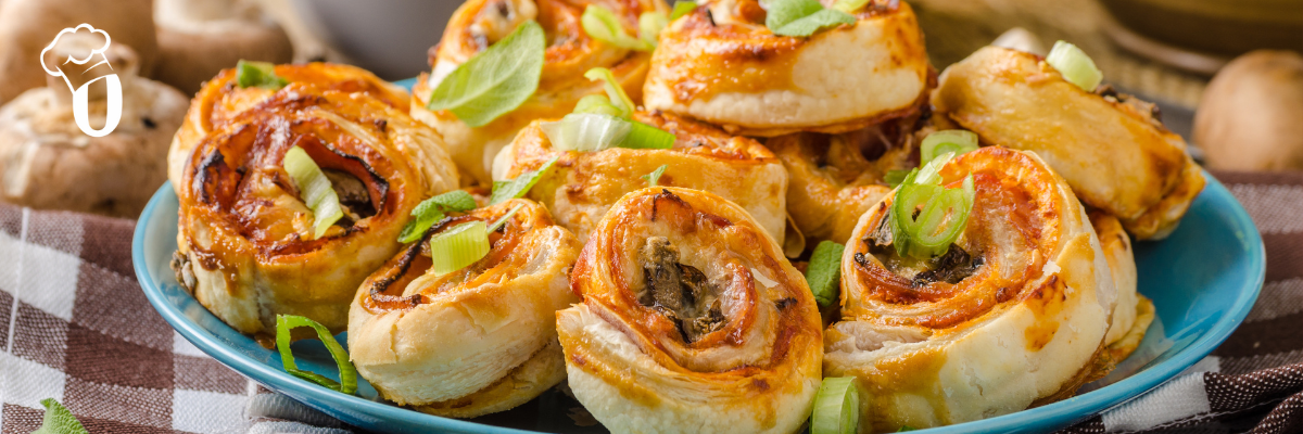 Mini pizzasnegle med grønt fyld