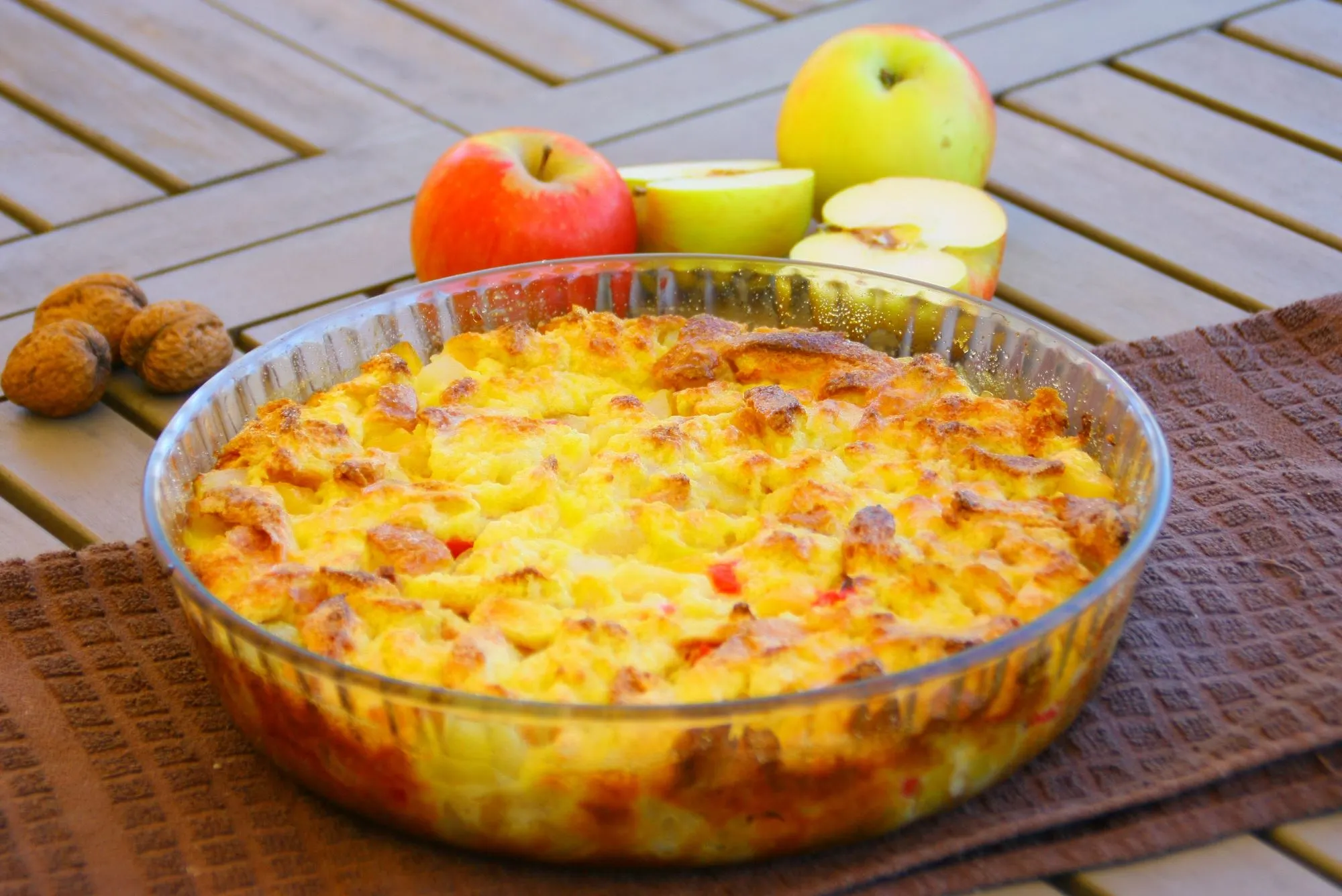 Farsgratin med æbler