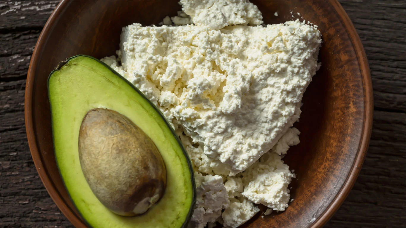 Avocado med hytteost