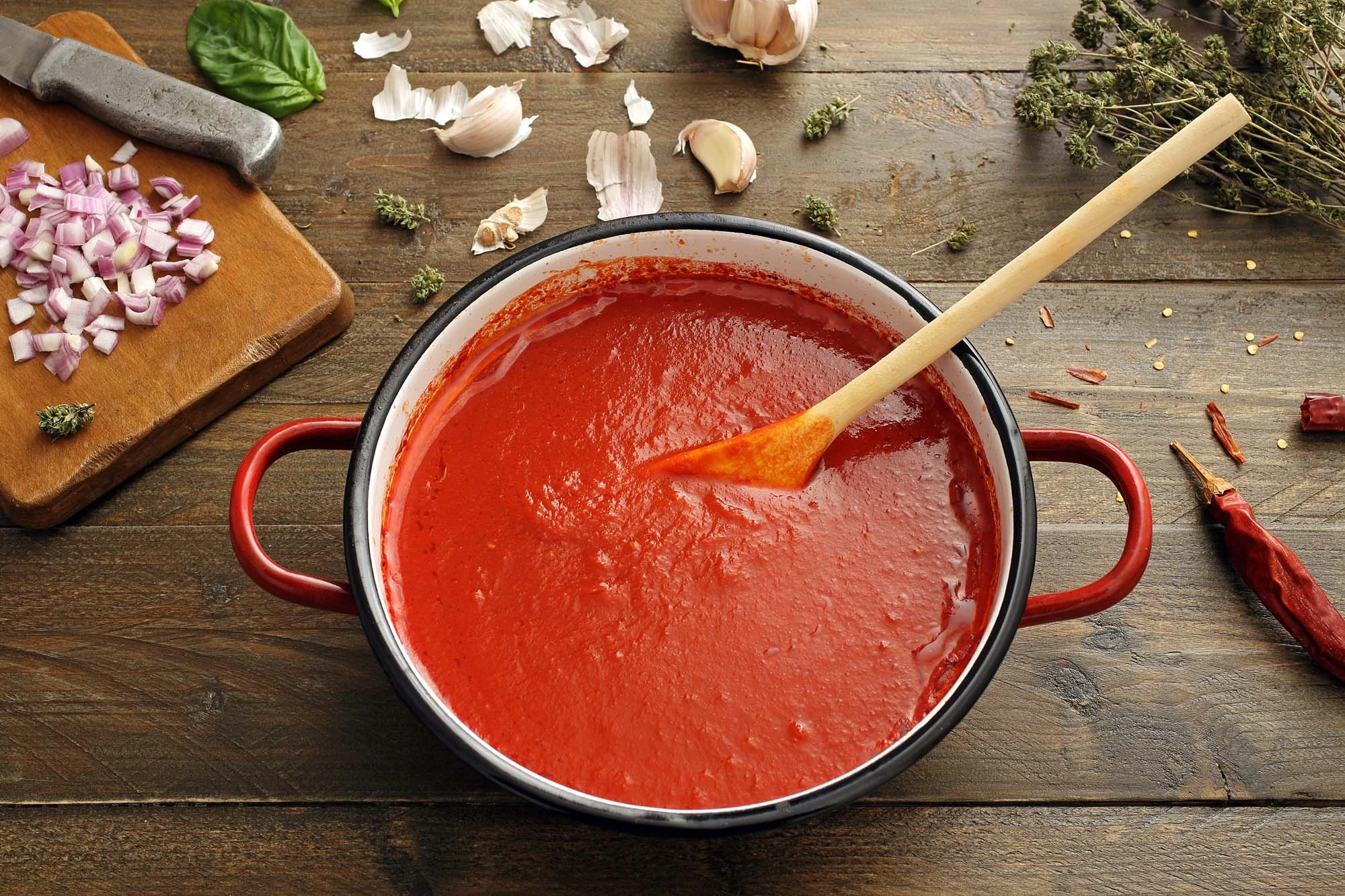 Stærk tomatsauce