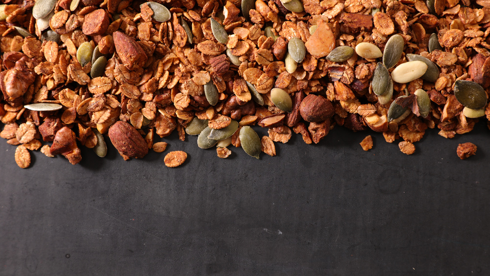 Granola med kokos og kerner
