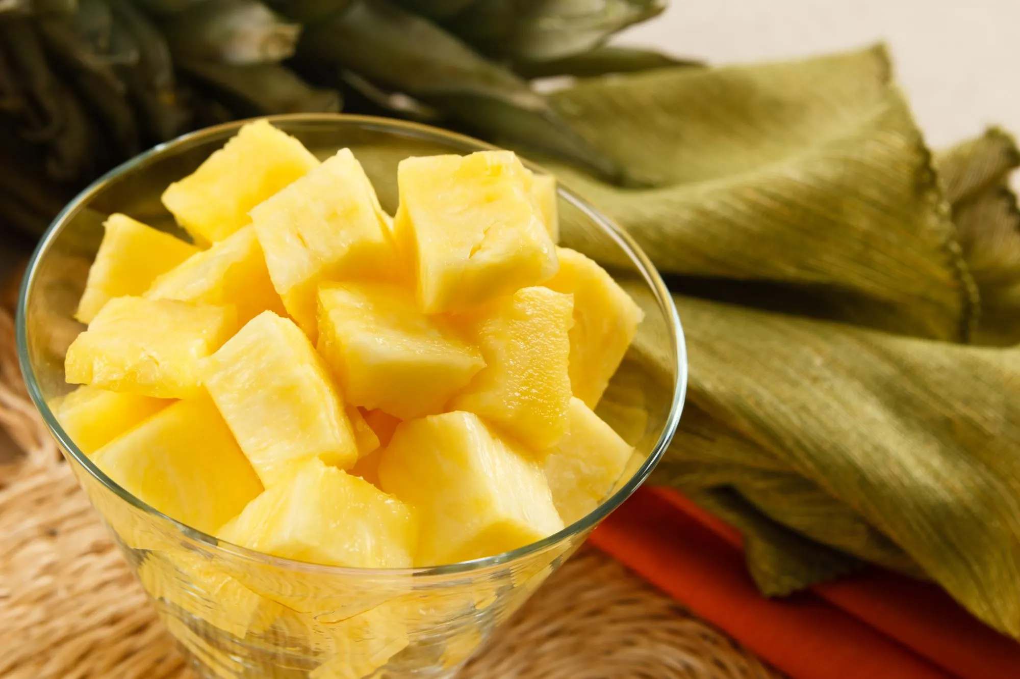 Ananas marineret med ingefær