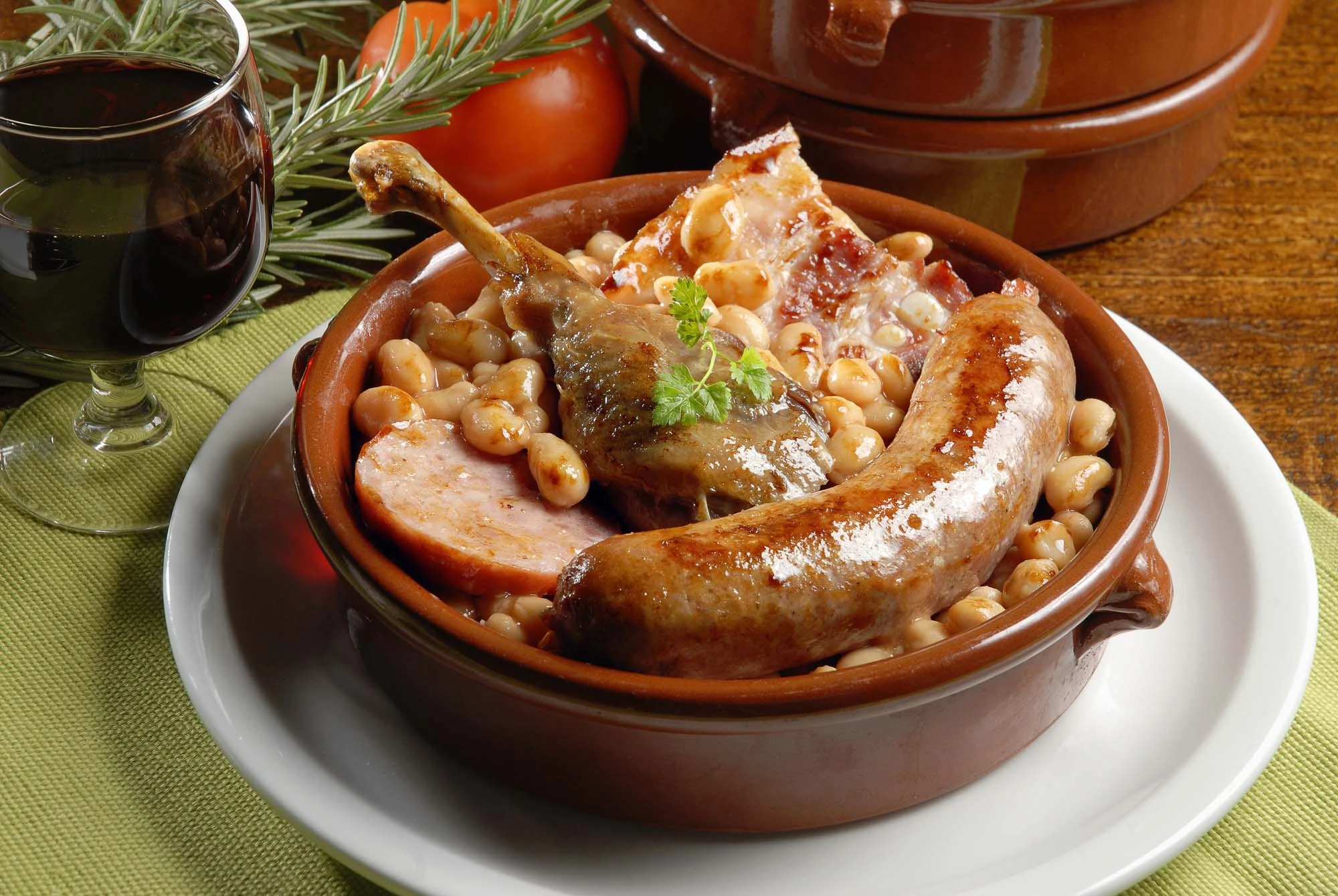 Cassoulet med bønner og confit de canard